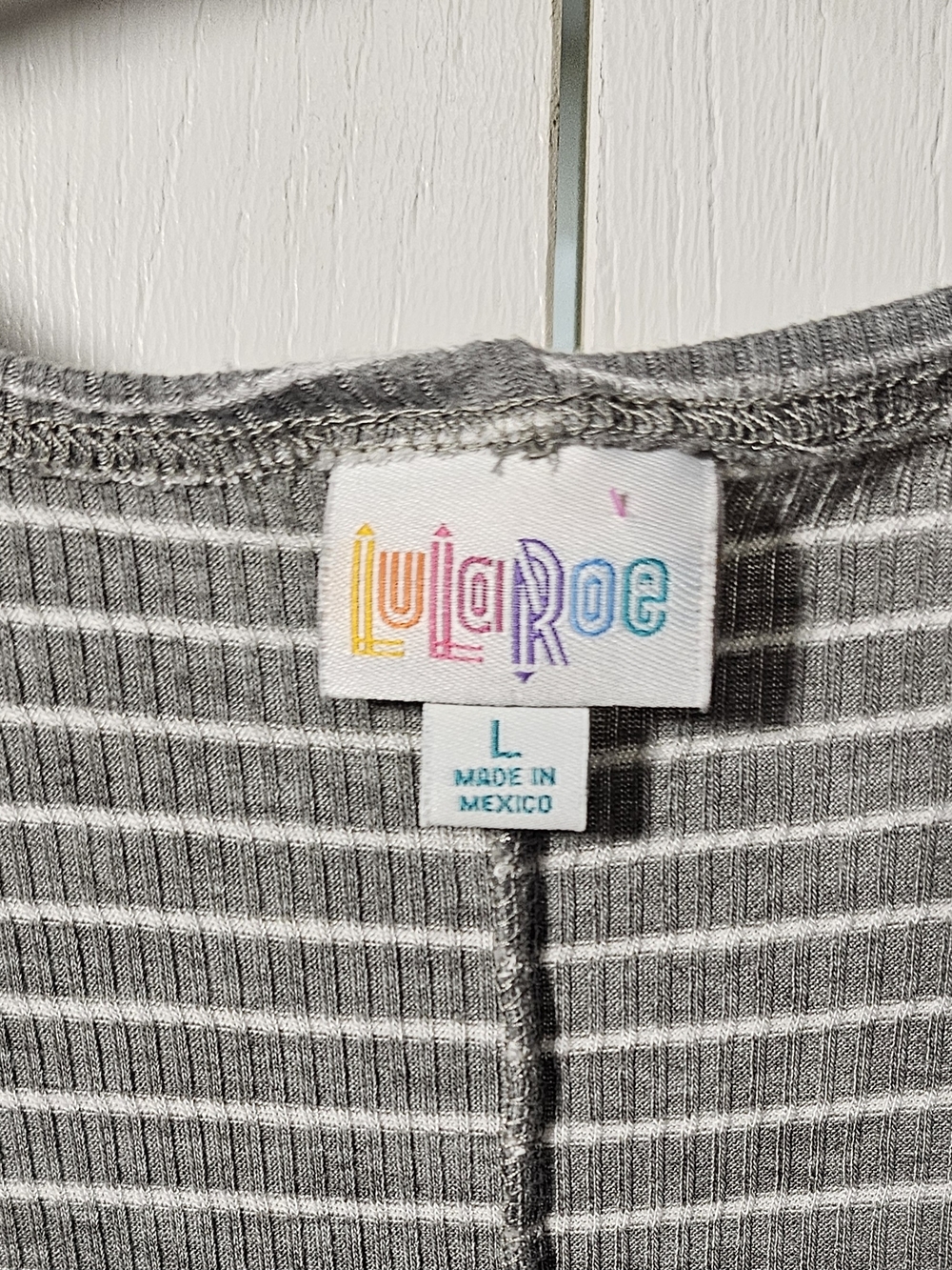 LuLaRoe Gray and White Striped Open Cardigan - Picture 4 of 7